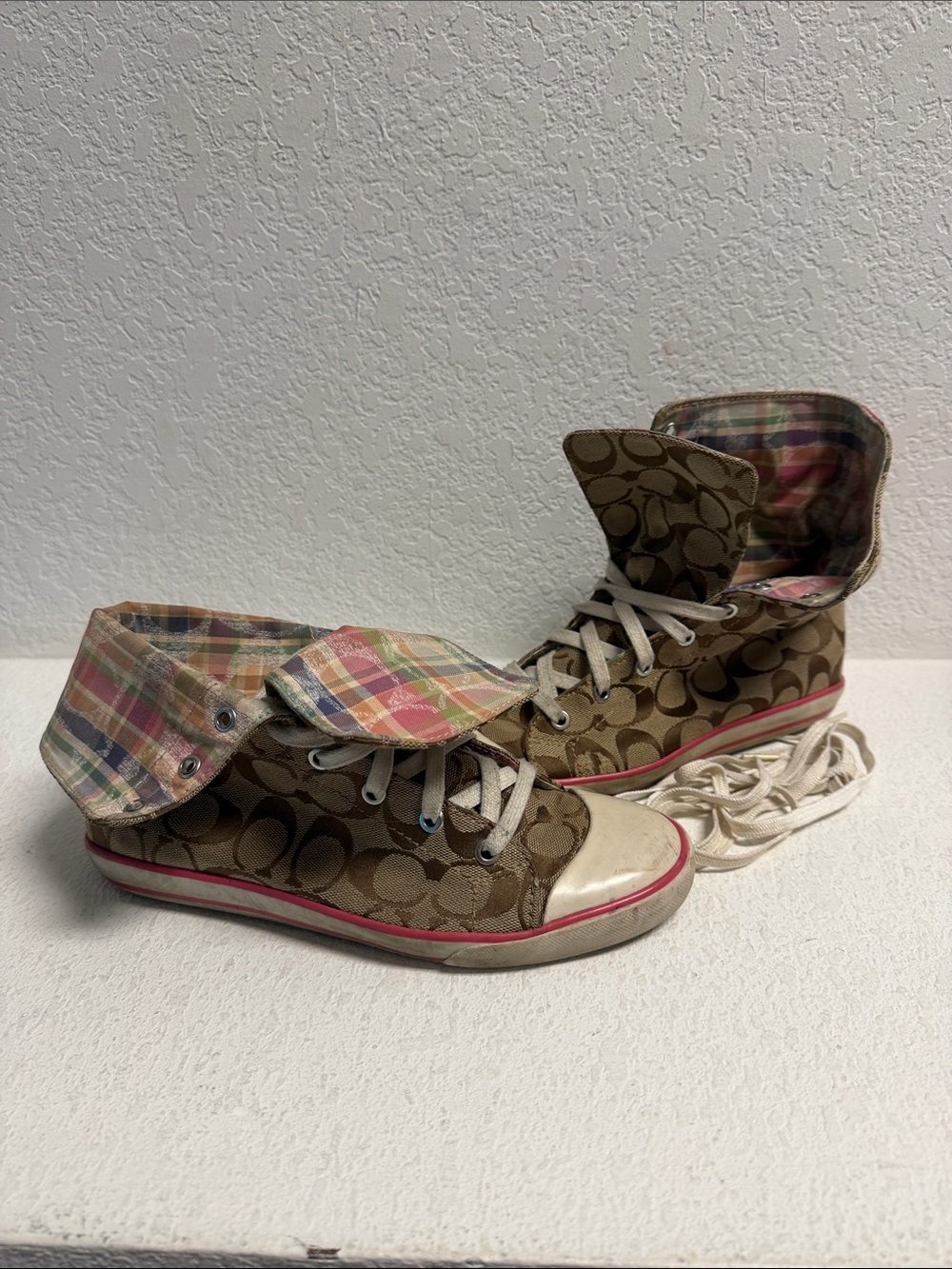 Coach Bonney Woman’s Brown Logo High-Top Sneakers with Pink Stripe 8.5